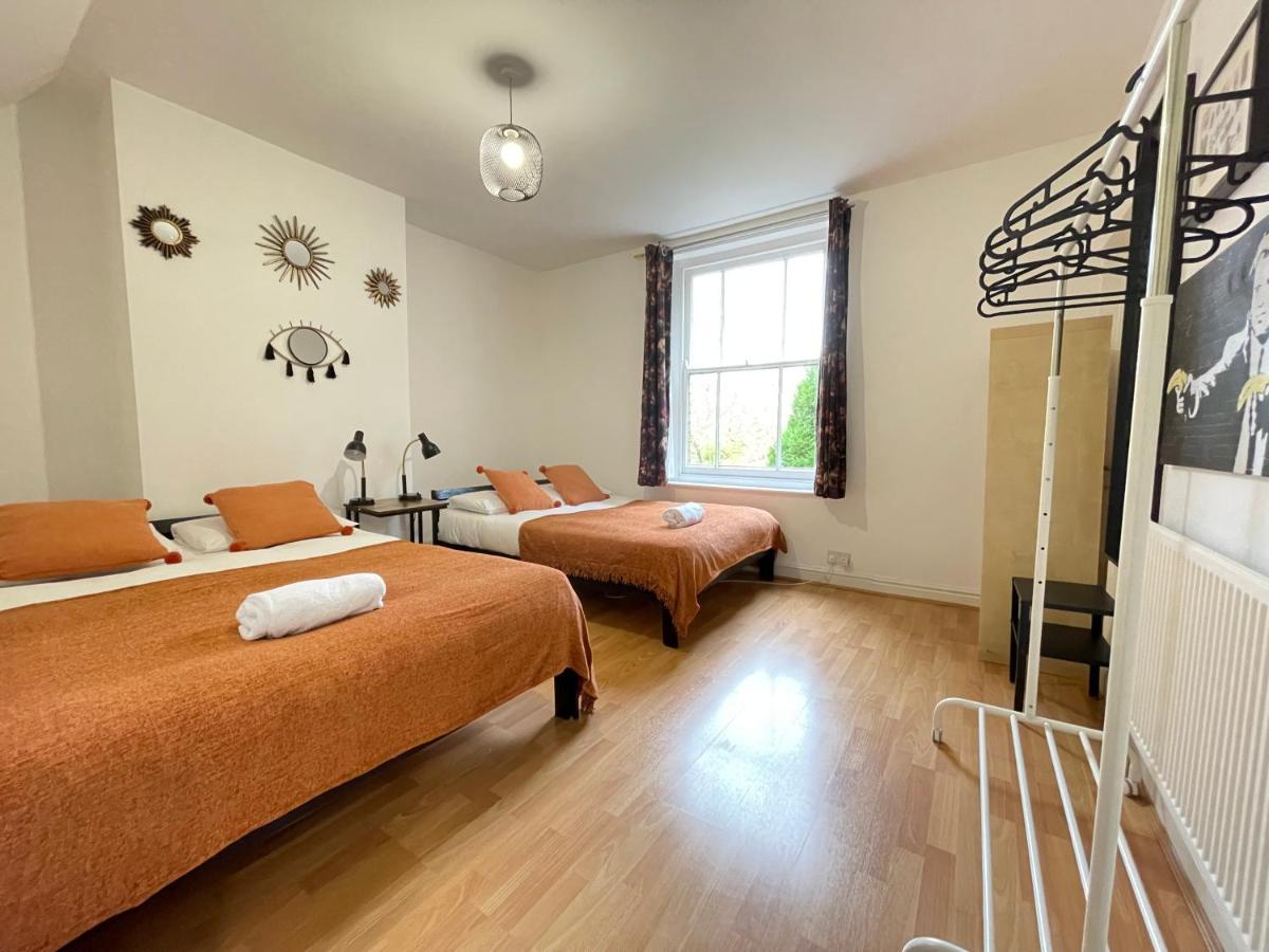 Fishponds Lodge Bristol Bagian luar foto