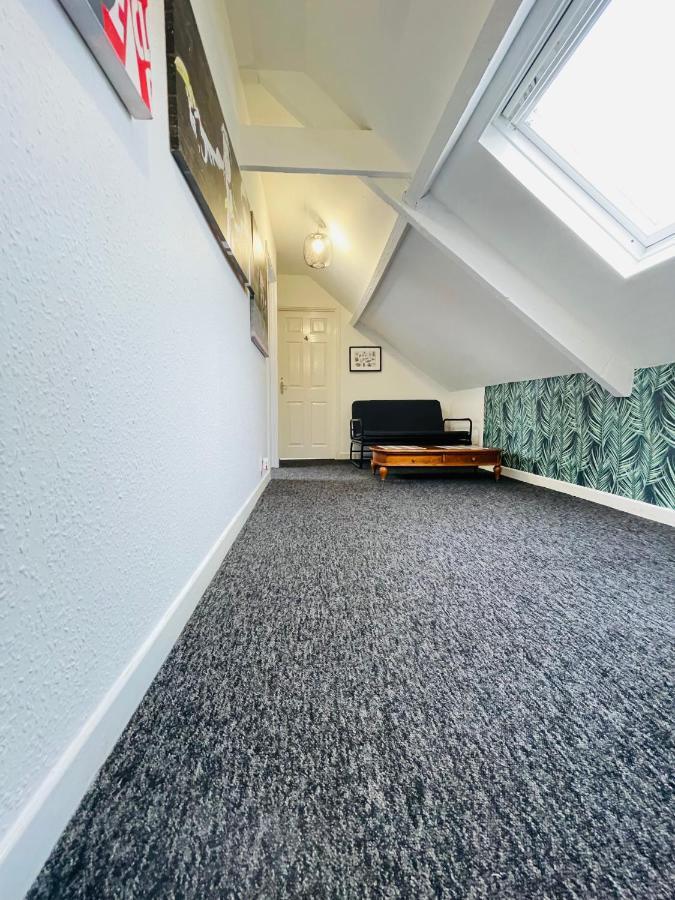 Fishponds Lodge Bristol Bagian luar foto