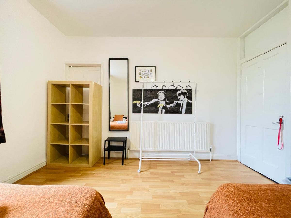 Fishponds Lodge Bristol Bagian luar foto