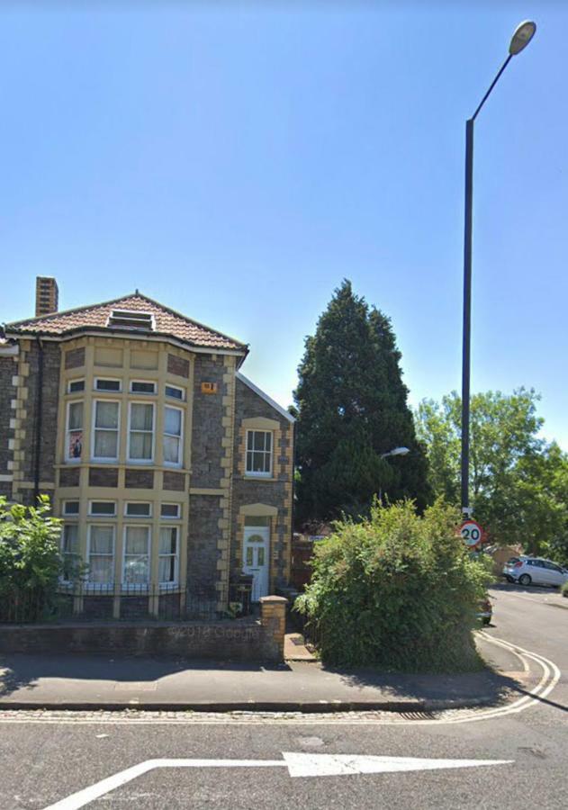 Fishponds Lodge Bristol Bagian luar foto